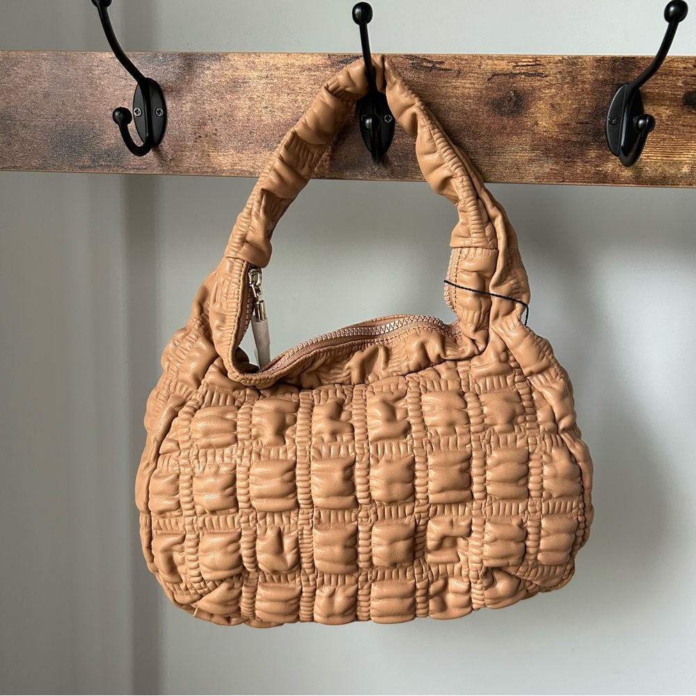 JASON WU Fay Bubbled Small Baguette Top Handle Handbag in Vegan Leather - Picture 2 of 9